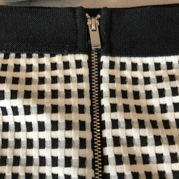 Black & White Check Knit Skirt, XL - Picture 4 of 6